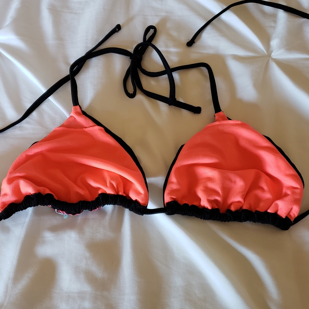 👙 Bikini Top 👙 - Picture 3 of 3